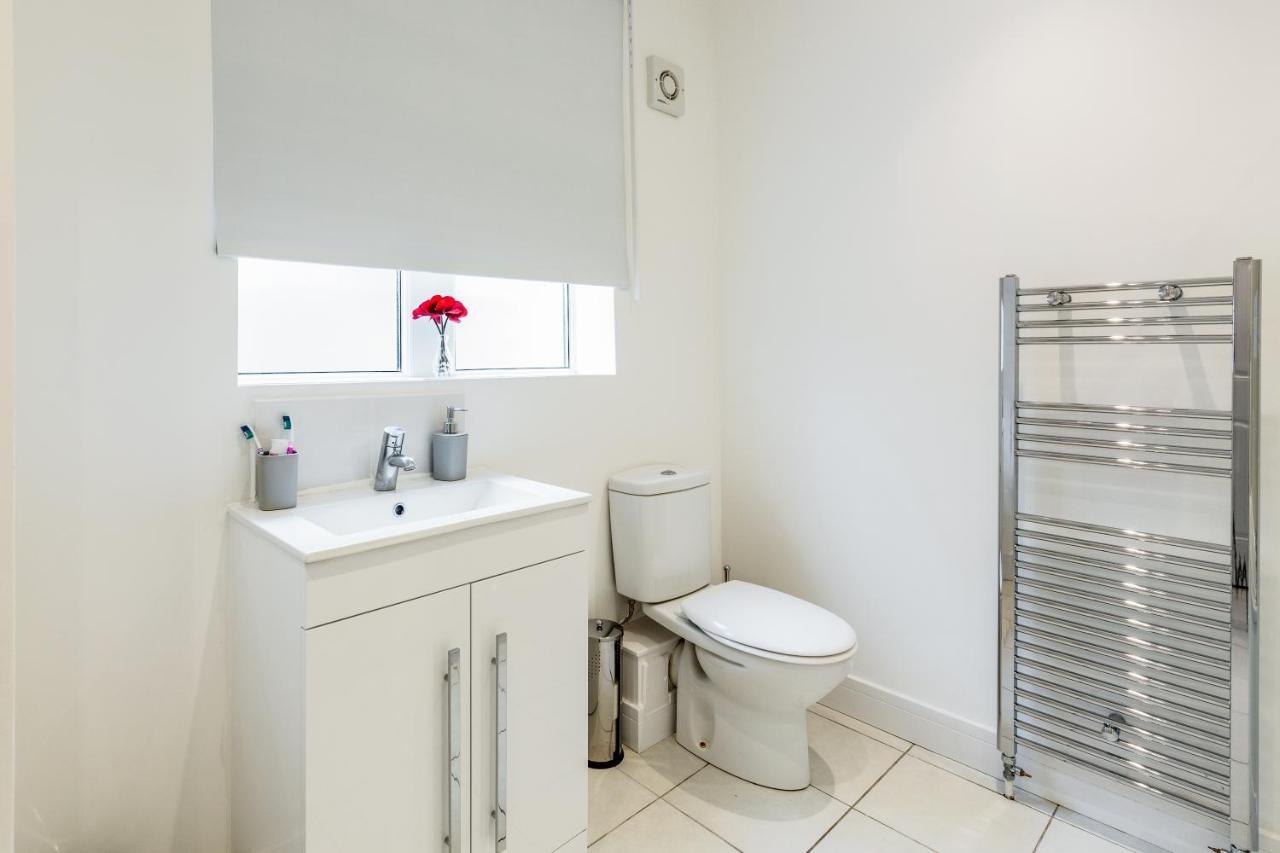 Dartford, Kent - Modern 2Bd 2Bath En-Suite Bungalow M25 Bluewater Εξωτερικό φωτογραφία